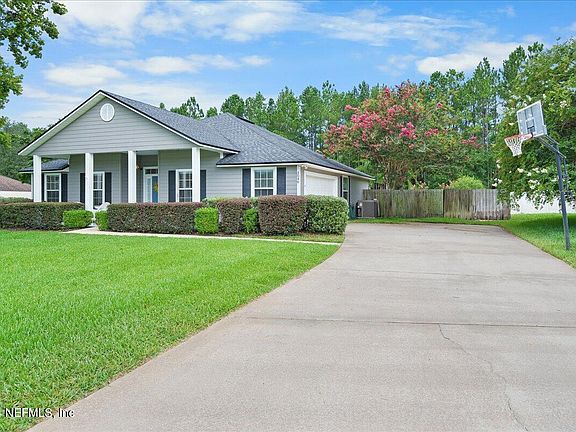 3rd image of 3046 HIDDEN OAKS Drive
