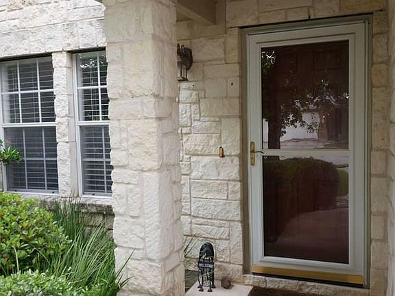 4th image of 401 Ashbury Dr