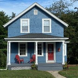 1st image of 221 High St