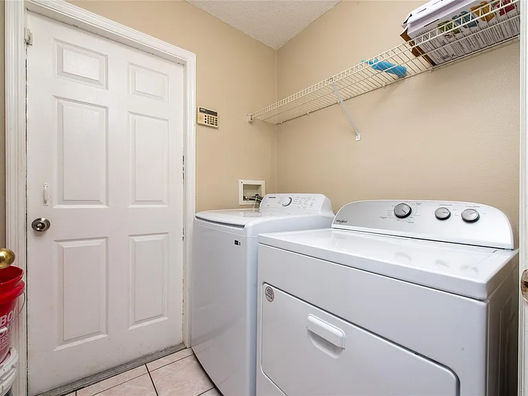 12868 Gettysburg Cir — Photo 31