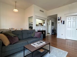 14 S 4th St #203, Emmaus, PA 18049