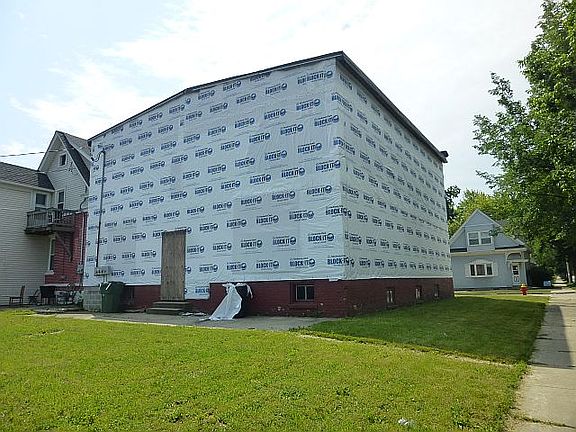 2nd image of 3802 E Barnard Ave #0