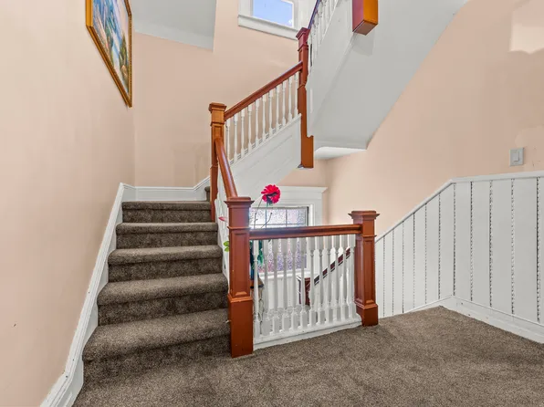 235 East 19th Street image 13 of 24