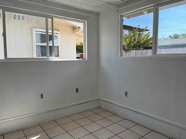 Another view of livingroom area