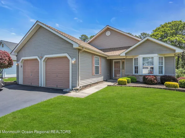 13 Woodspring Lane, Whiting, NJ 08759
