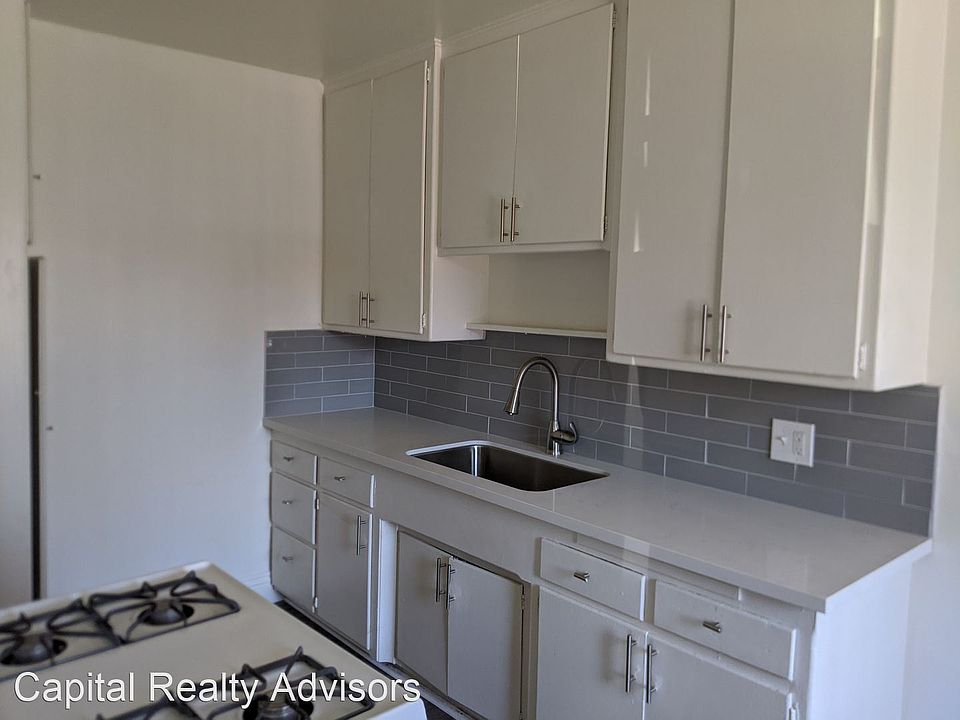 1st image of 440 Orange Ave #10