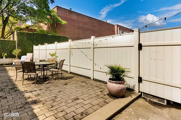 Rented by Citi Habitats | media 12