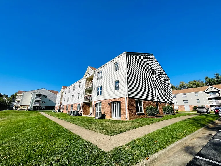 202 Chesterfield Ln #101 — Photo 9