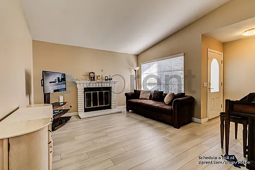 67 Silkberry Photo 1
