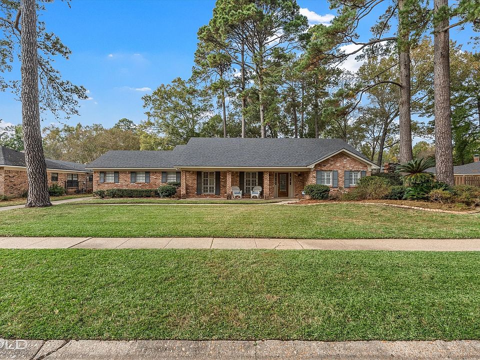 1st image of 552 N Marlborough Cir