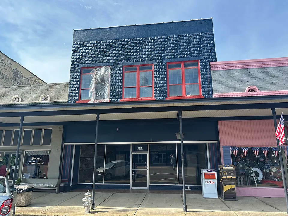 118 W Commerce St #3