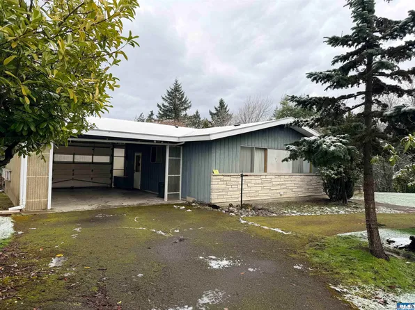 723 W 15th St, Port Angeles, WA 98363