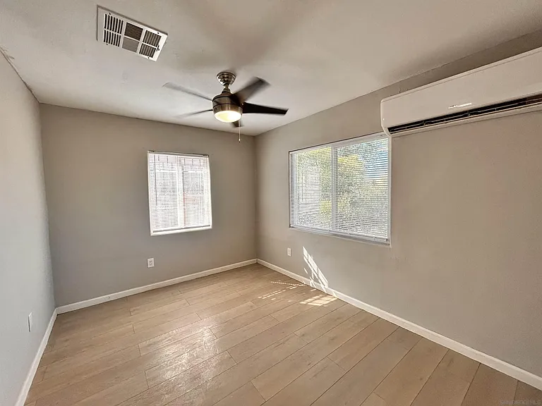 209 E Orange Ave — Photo 4