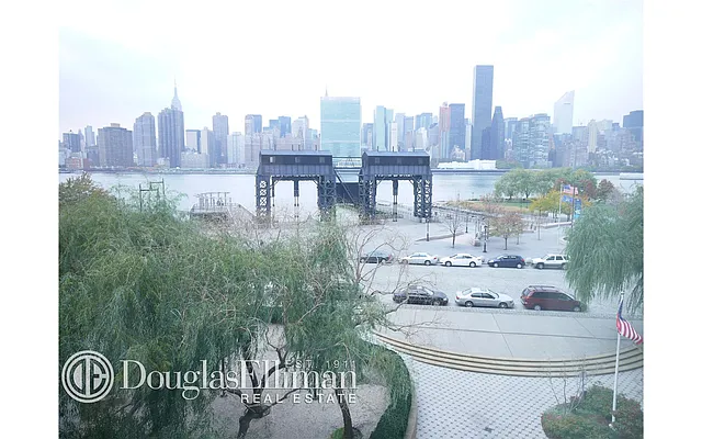 Sold by Douglas Elliman | media 24