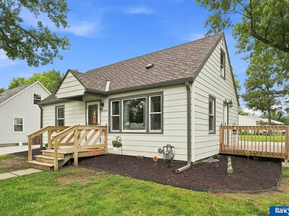 2749 N Cotner Blvd, Lincoln, NE 68507