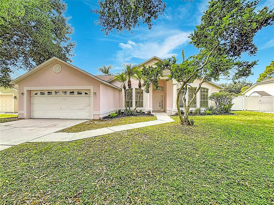 111 Sunridge Woods Ct
