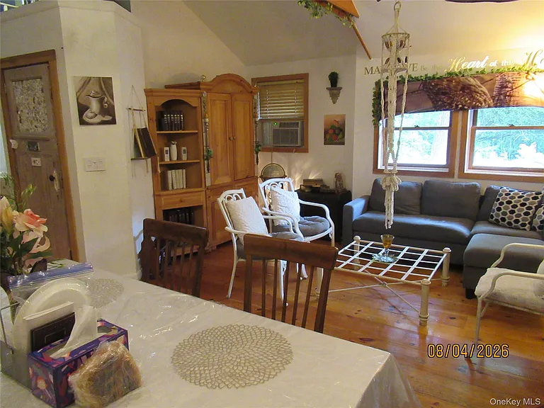 463 Mountain Rd — Photo 10