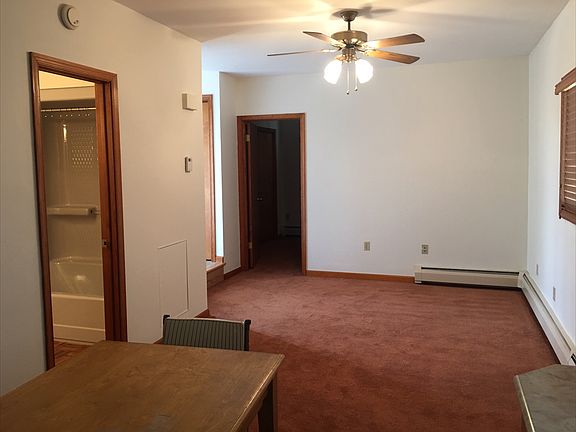 4th image of 832 Price St
