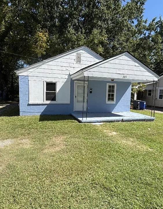 305 E Lizzie St