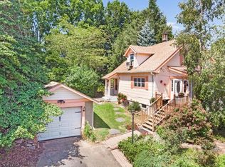 10 Valley View Ave, Randolph, NJ 07869