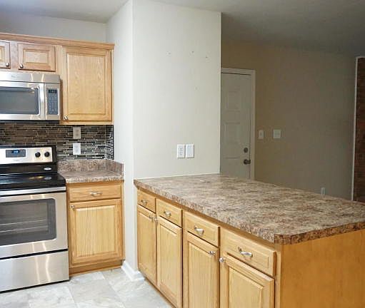 4th image of 8433 Starlight Ln