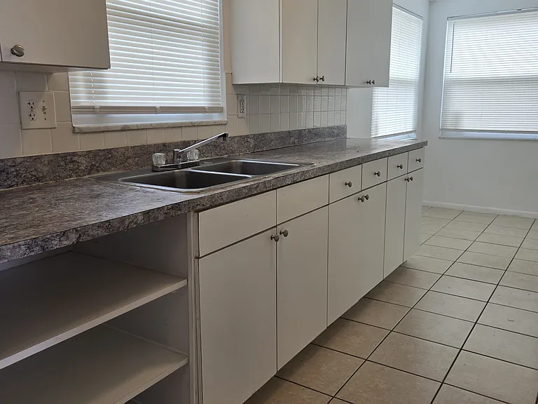 4836 Flora Ave — Photo 4