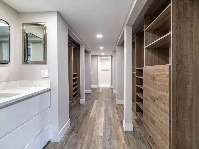 2517 Presidential Way #B — Photo 25