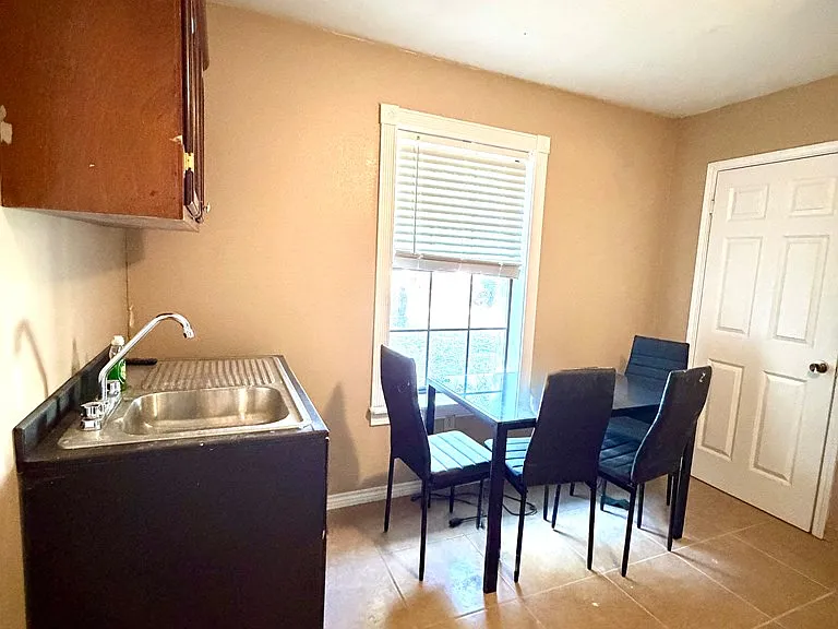 2341 Edna Dr — Photo 3