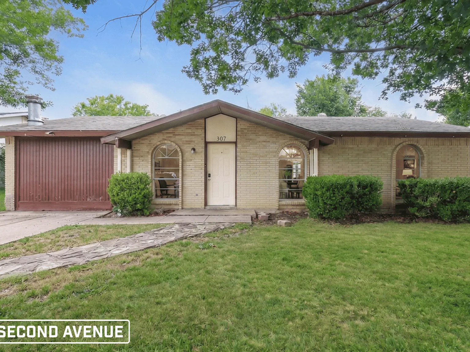 3 bed, 2.0 bath, 1792 sqft, $2,269 — Photo 1