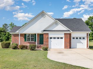 2919 Hayfield Rd, Wade, NC 28395