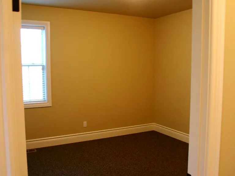 1961 NW Joy Lyn Pl — Photo 5