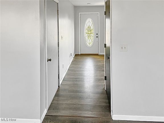 4th image of 211 W Gay St