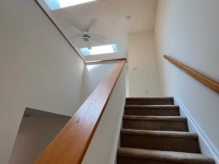 28 Madison Ct — Photo 13