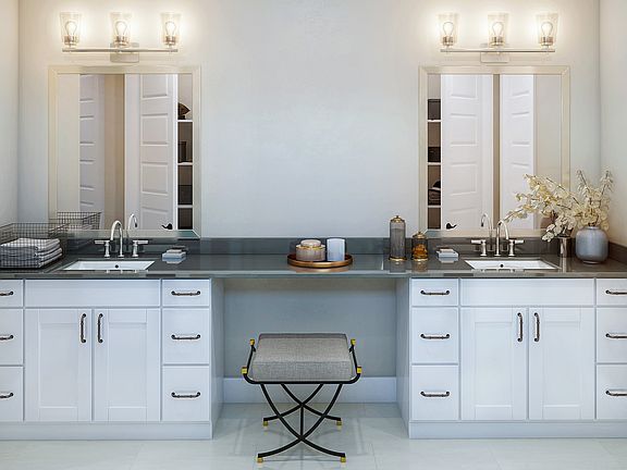 Palatial owner s bath