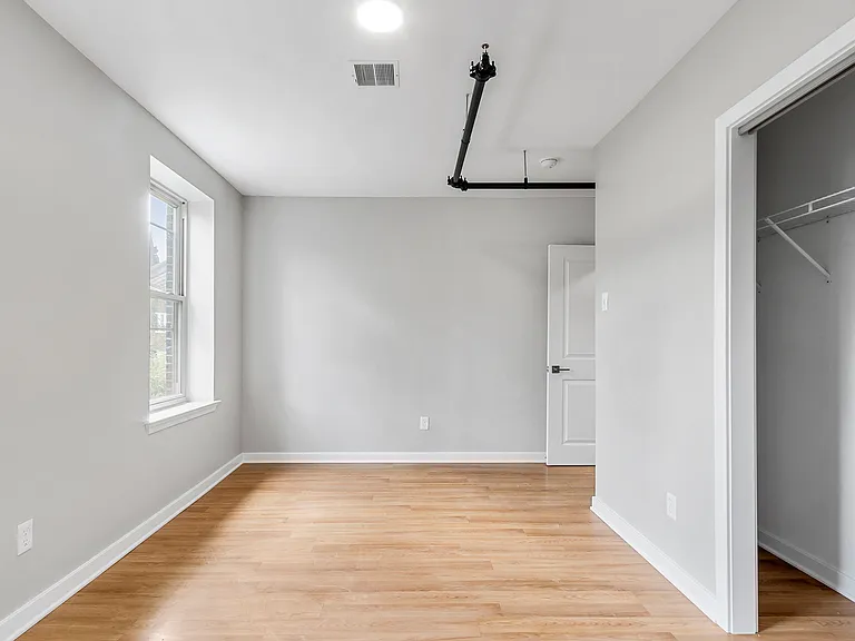 1929 Christian St #31 — Photo 12