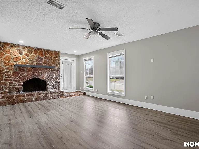 17805 Villa Way Dr — Photo 6