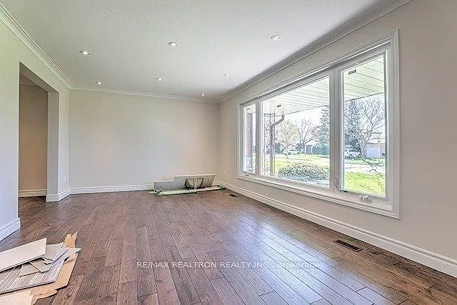 4 bed, $4,780 — Photo 2