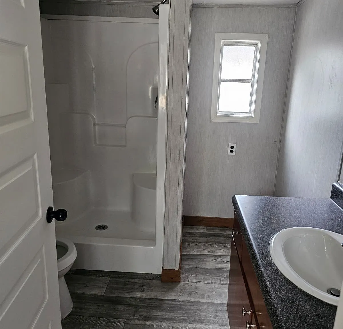 2 bed, 500 sqft, $1,300 — Photo 2
