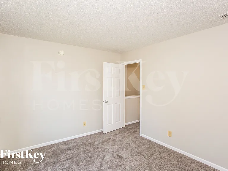 15358 Border Dr — Photo 12