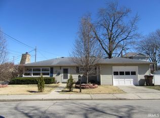 1001 S Cavin St, Ligonier, IN 46767