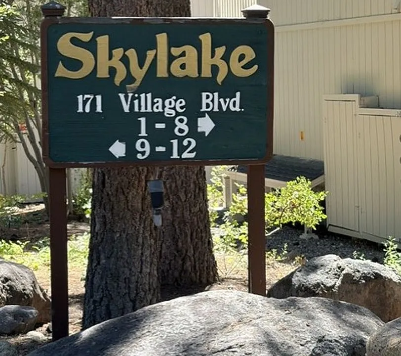 171 Village Blvd #10