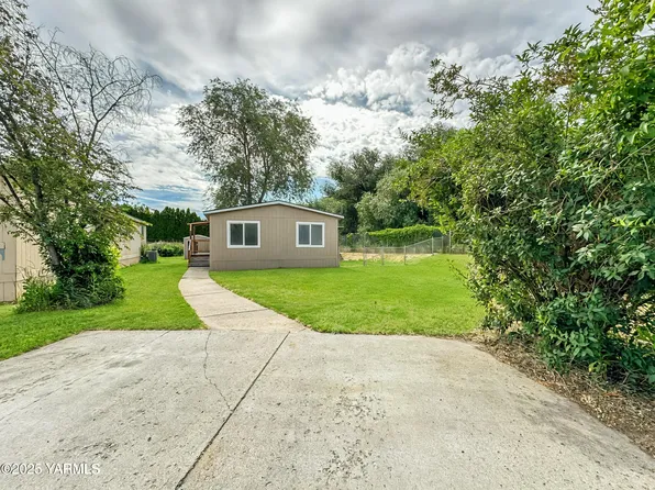 7610 W Nob Hill Blvd Unit 228, Yakima, WA 98908