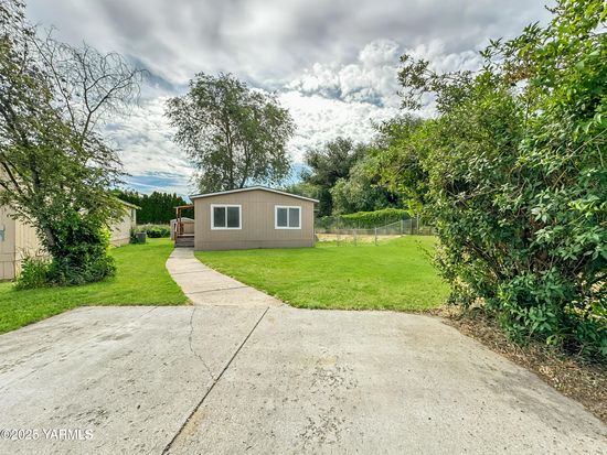 7610 W Nob Hill Blvd Unit 228, Yakima, WA 98908