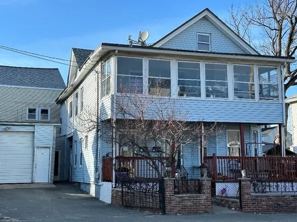 385 Chelmsford St, Lowell, MA 01851