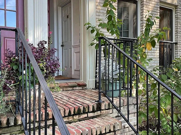 4621 1/2 Macarthur Blvd NW #A — Photo 3