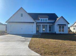 334 Somers Ln, Tifton, GA 31794