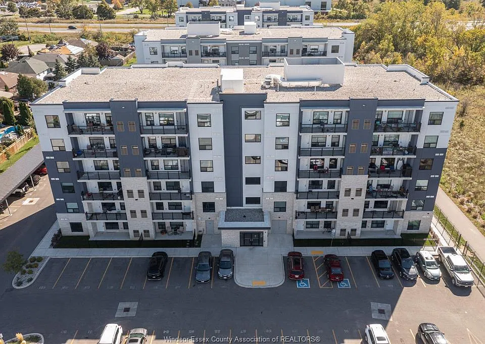 3320 Stella Cres #516