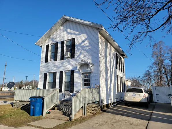 260 1st St, Manistee, MI 49660