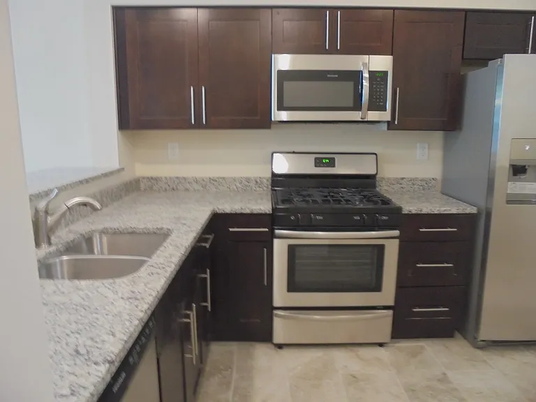 1454 Walnut Hill Ave — Photo 8