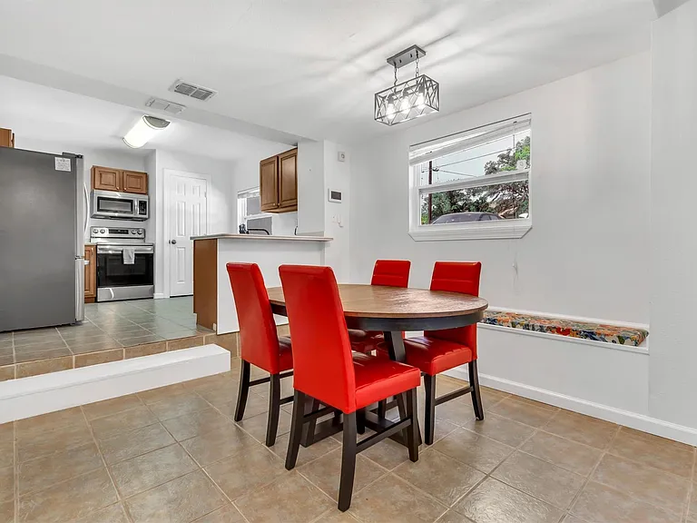 612 Mockingbird Dr — Photo 6